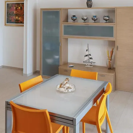 Сasa de vacaciones 3 Bedroom Beautiful In *